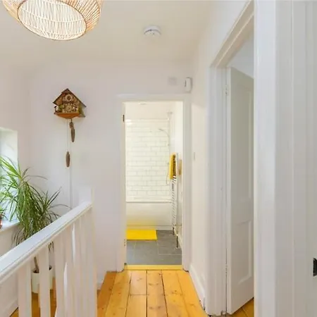Bright, Stylish Townhouse * Bristol